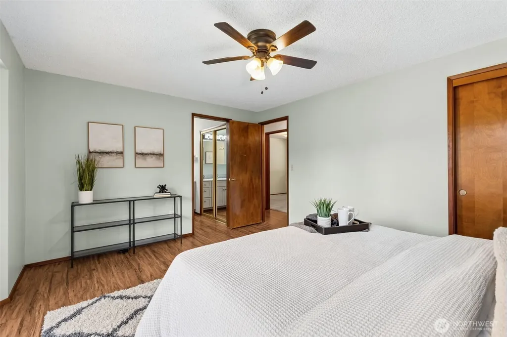 7204 44th Avenue NE Olympia WA 98516