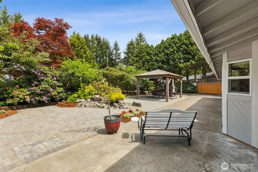 7204 44th Avenue NE Olympia WA 98516