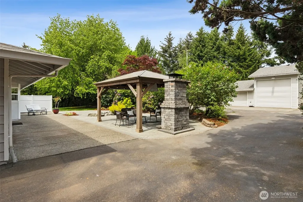 7204 44th Avenue NE Olympia WA 98516