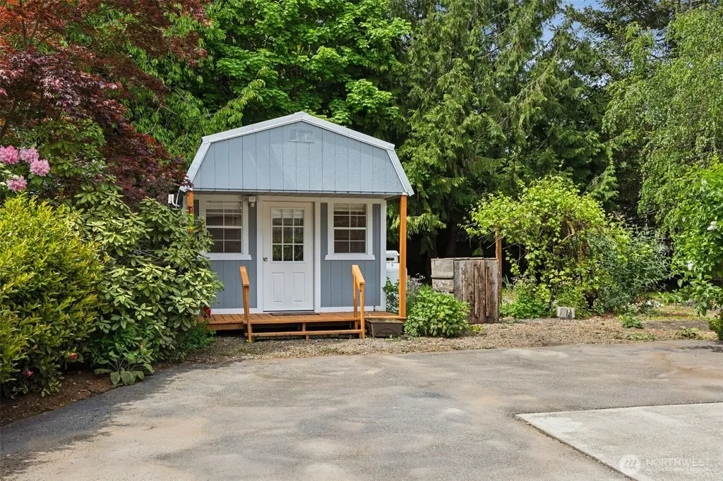 7204 44th Avenue NE Olympia WA 98516