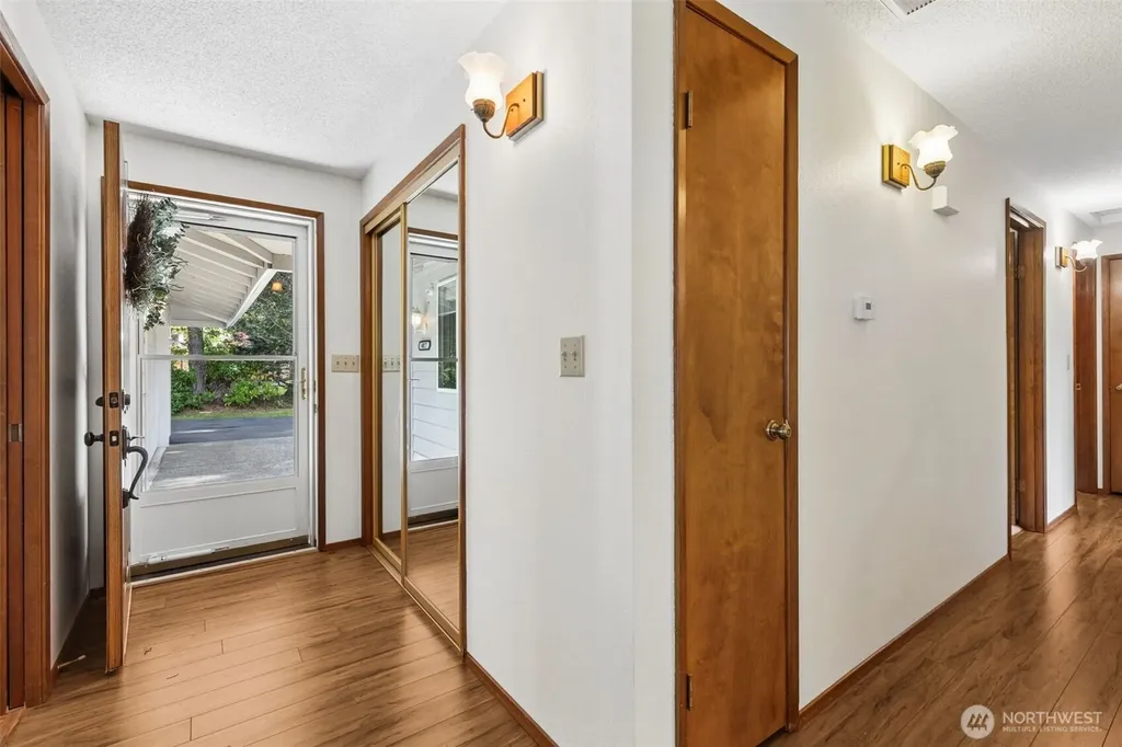 7204 44th Avenue NE Olympia WA 98516