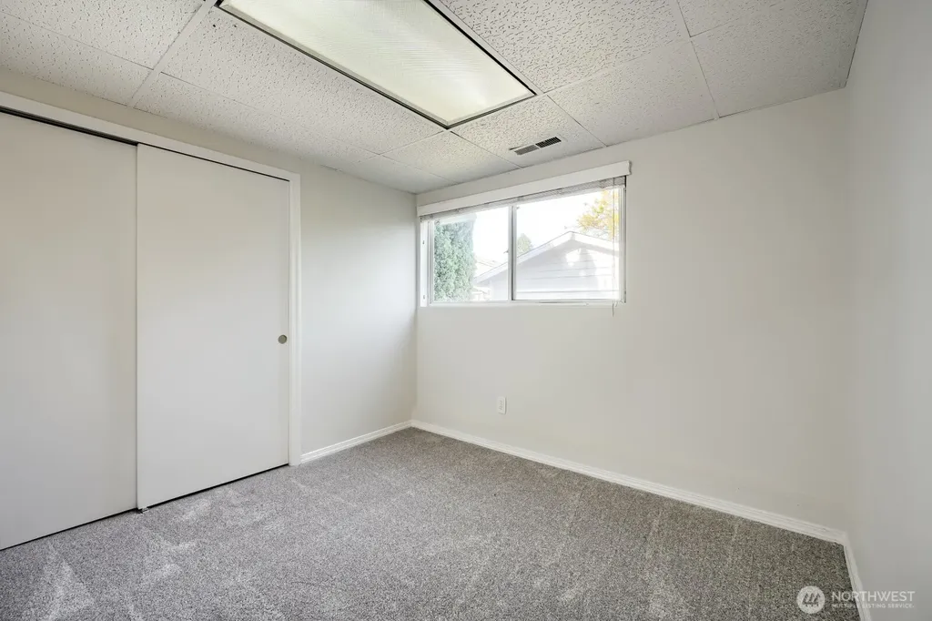 25110 35th Avenue S Kent WA 98032