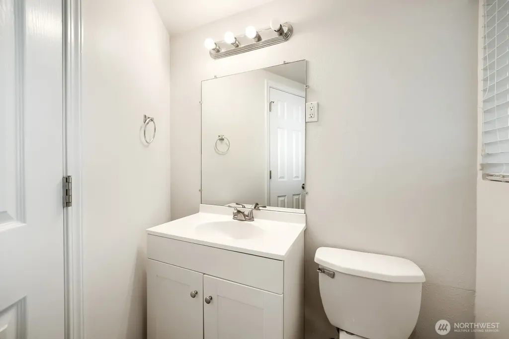 25110 35th Avenue S Kent WA 98032