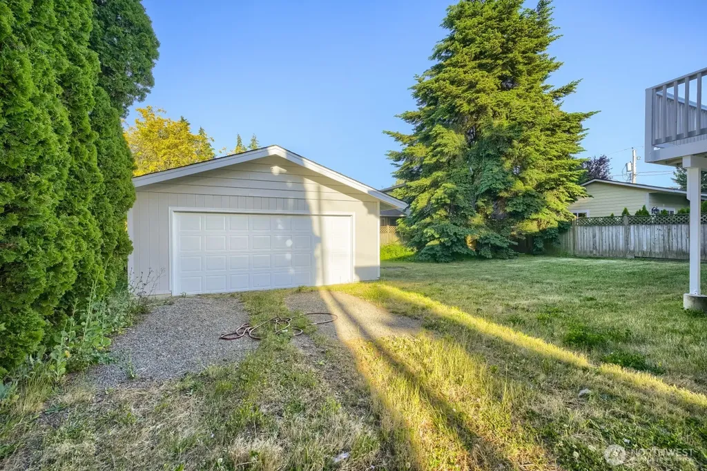 25110 35th Avenue S Kent WA 98032