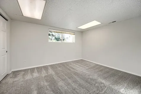 25110 35th Avenue S Kent WA 98032