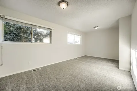 25110 35th Avenue S Kent WA 98032