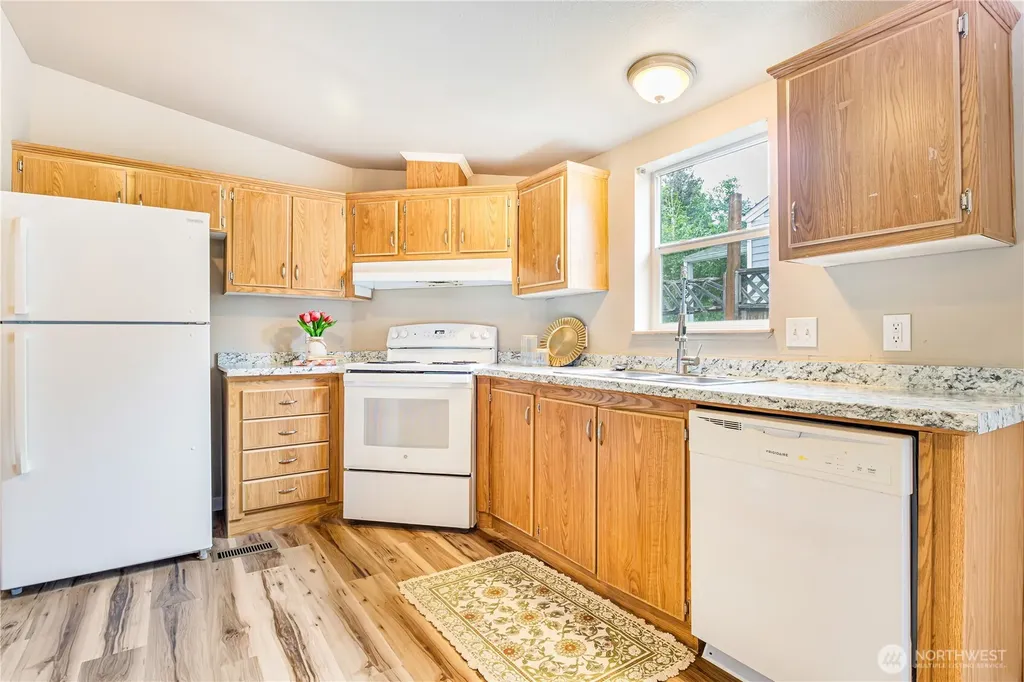932 Price Road Bremerton WA 98312