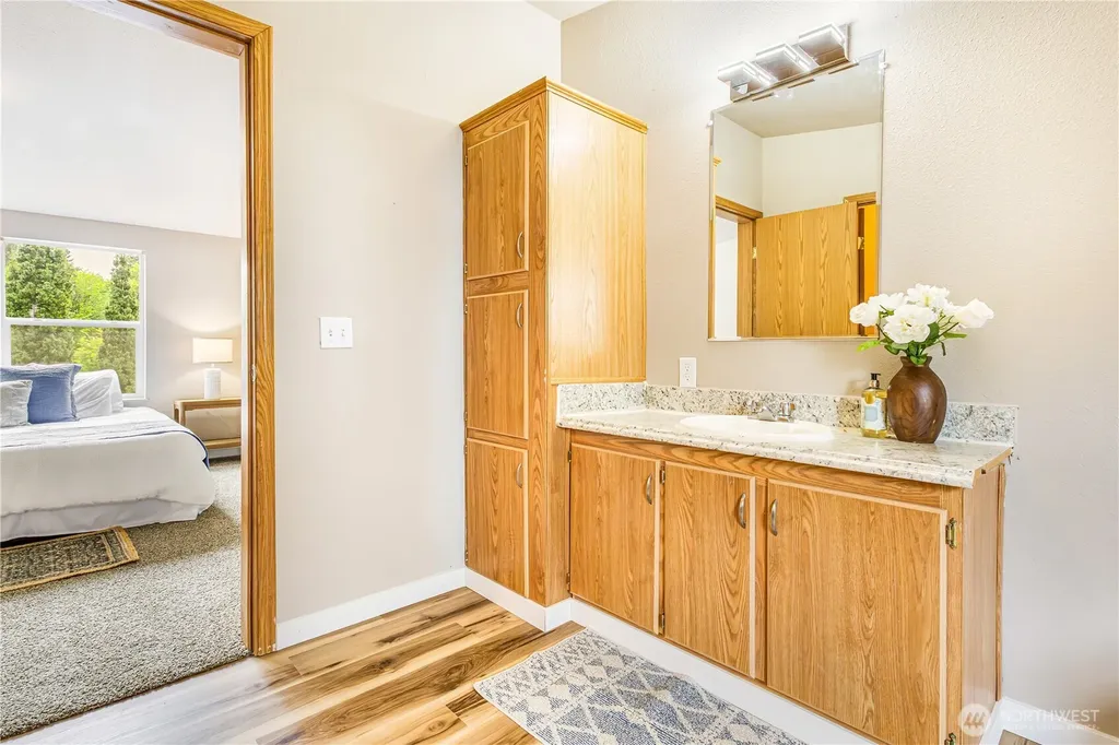 932 Price Road Bremerton WA 98312