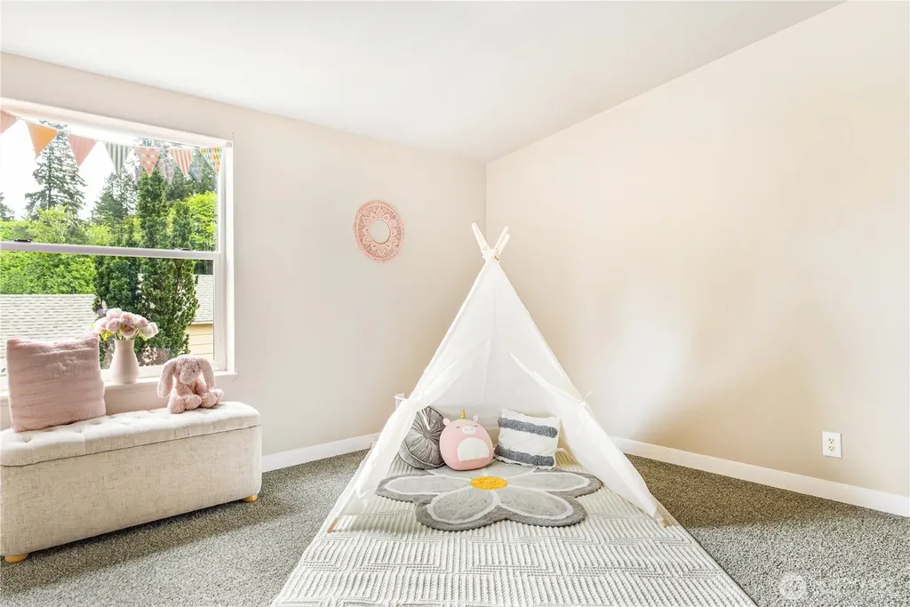 932 Price Road Bremerton WA 98312