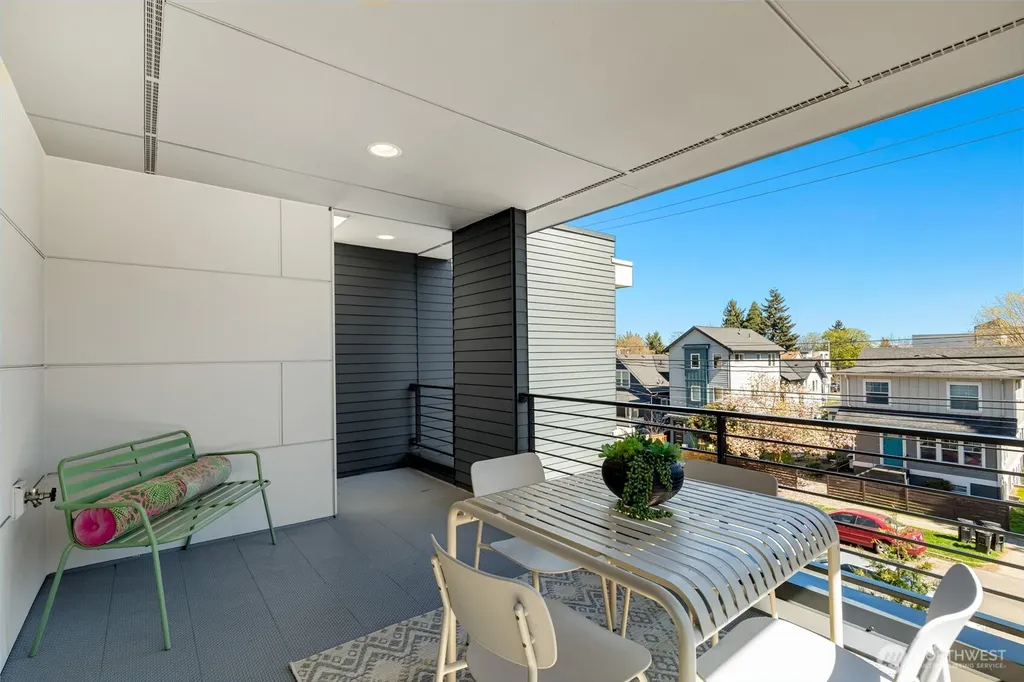 1431 22nd Avenue Seattle WA 98122