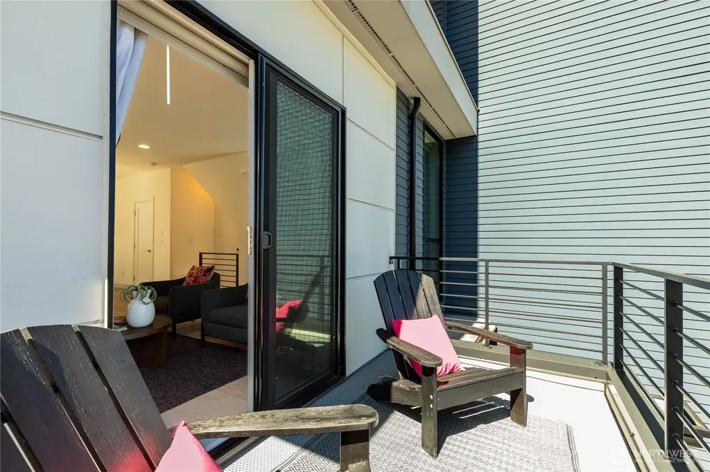 1431 22nd Avenue Seattle WA 98122