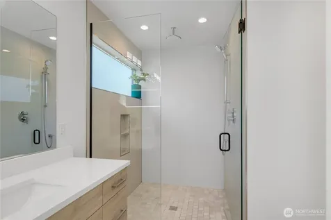1431 22nd Avenue Seattle WA 98122