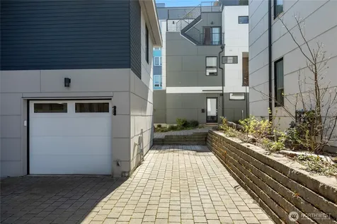 1431 22nd Avenue Seattle WA 98122
