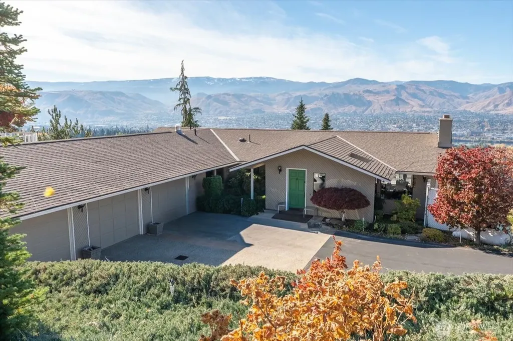 602 Daniels Drive East Wenatchee WA 98802