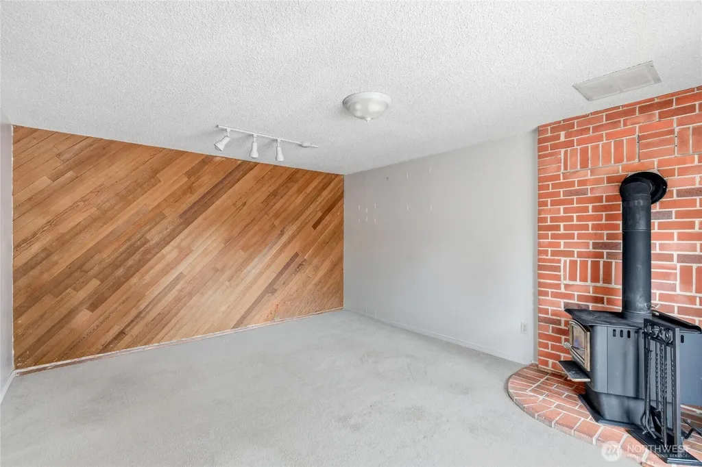 1804 157th Street Ct E Tacoma WA 98445