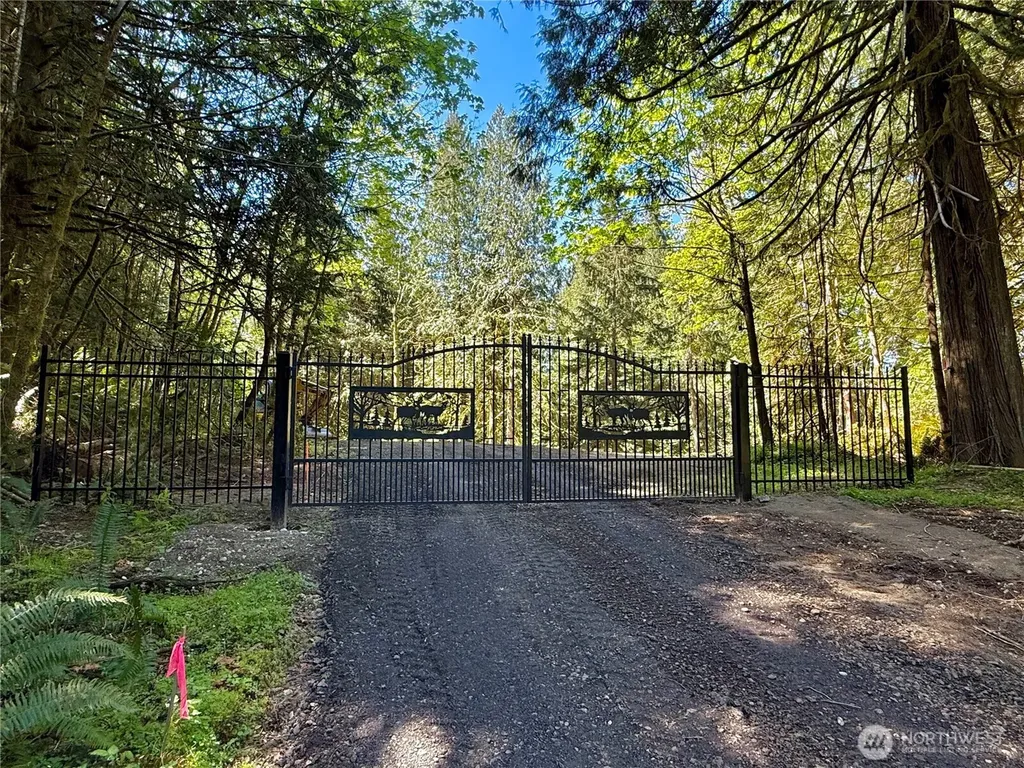 75 E Lakewood Drive Belfair WA 98528