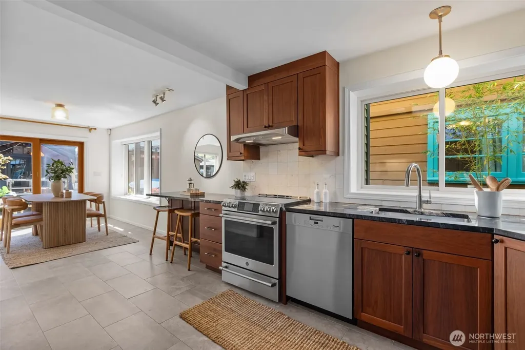 2025 Fairview Avenue E Seattle WA 98102