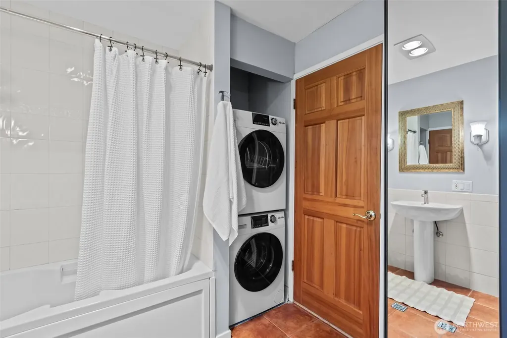 2025 Fairview Avenue E Seattle WA 98102