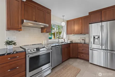 2025 Fairview Avenue E Seattle WA 98102