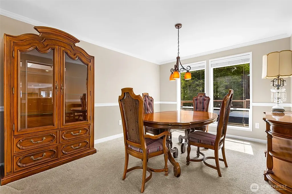 31015 W Lake Morton Drive SE Kent WA 98042