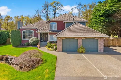 31015 W Lake Morton Drive SE Kent WA 98042
