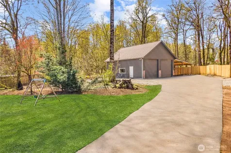 31015 W Lake Morton Drive SE Kent WA 98042
