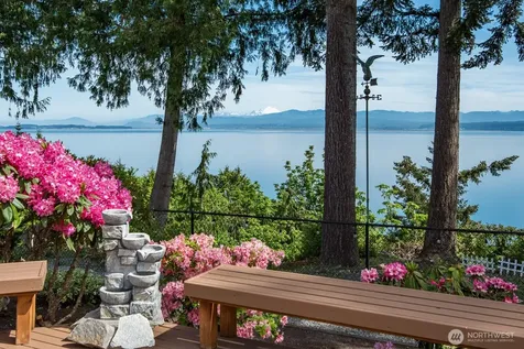 1985 Cascade View Drive Camano Island WA 98282