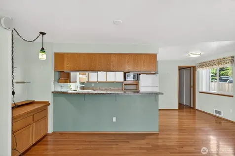 1985 Cascade View Drive Camano Island WA 98282