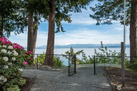1985 Cascade View Drive Camano Island WA 98282