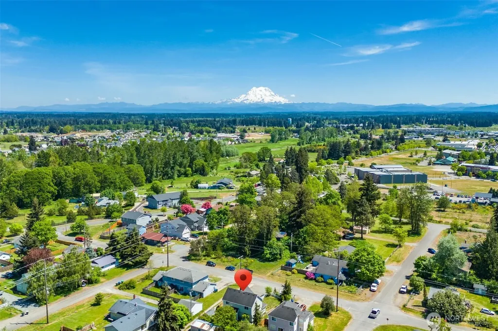 203 3rd Street NE Yelm WA 98597