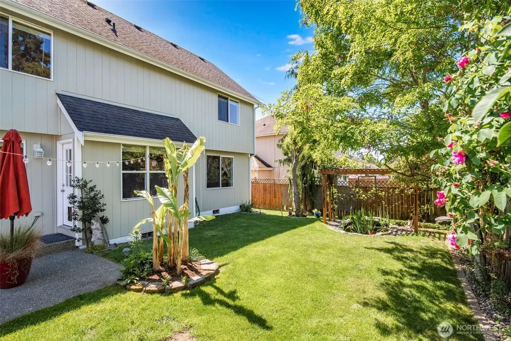 203 3rd Street NE Yelm WA 98597