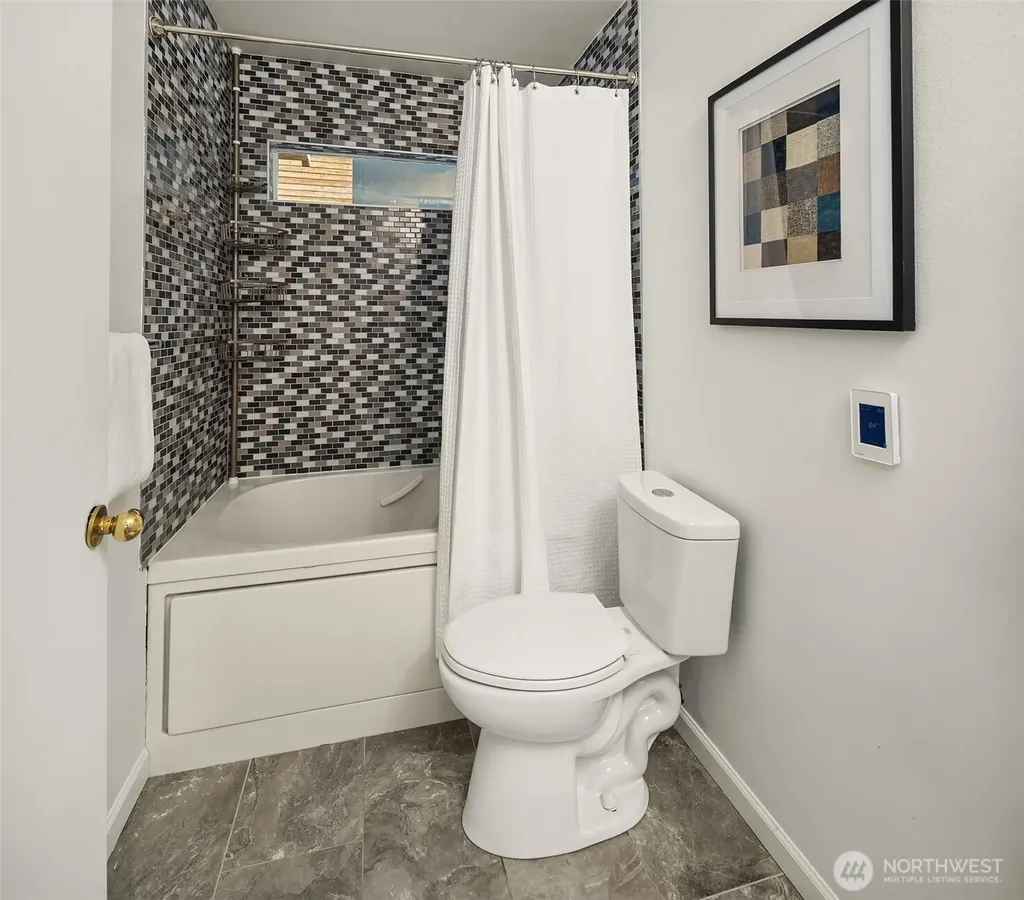 1106 18th Avenue Seattle WA 98122