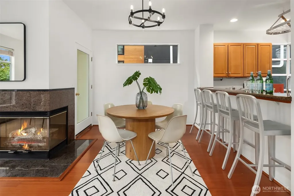 1106 18th Avenue Seattle WA 98122