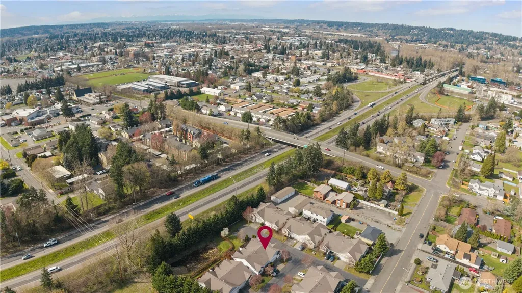 814 10th Street SE Puyallup WA 98372