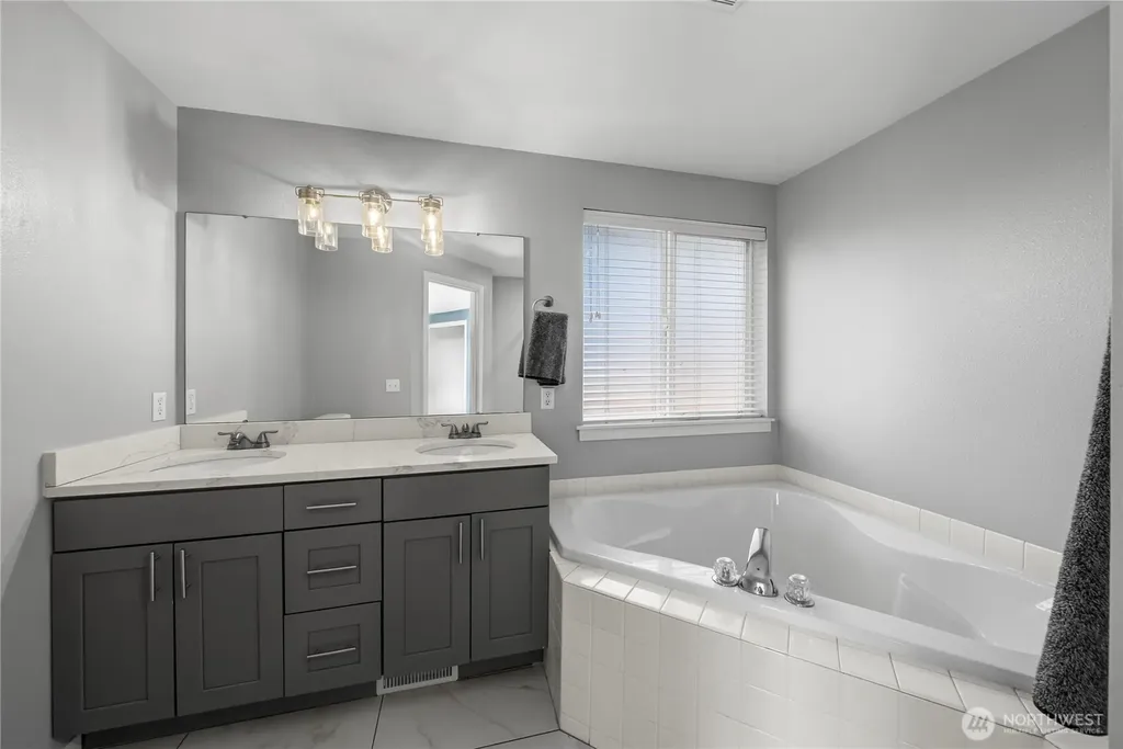11003 184th Avenue E Bonney Lake WA 98391