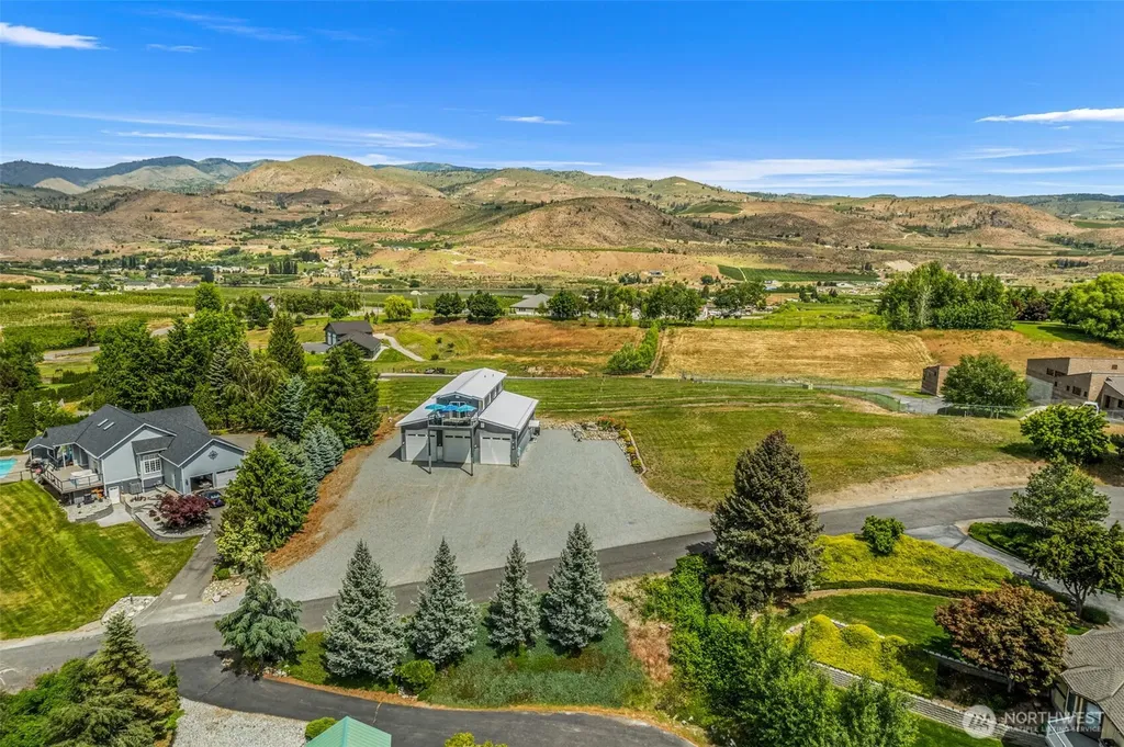 163 Gobblers Knob Manson WA 98831