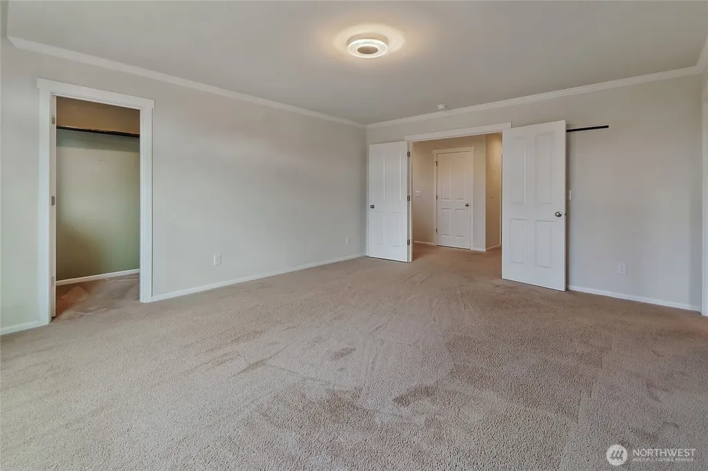 10582 191st Street E Puyallup WA 98374