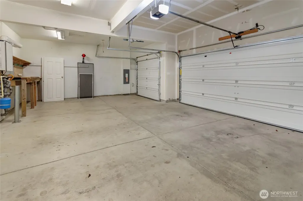 10582 191st Street E Puyallup WA 98374