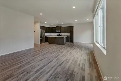 10582 191st Street E Puyallup WA 98374