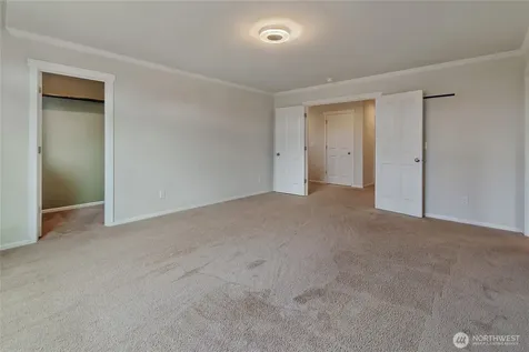 10582 191st Street E Puyallup WA 98374