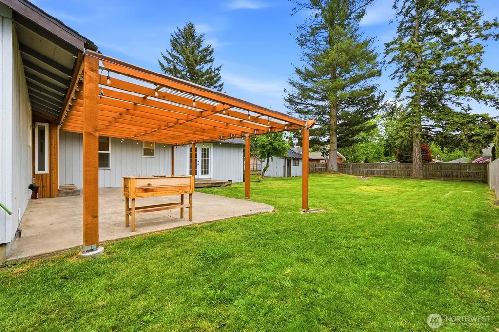 1710 7th Avenue SE Puyallup WA 98372