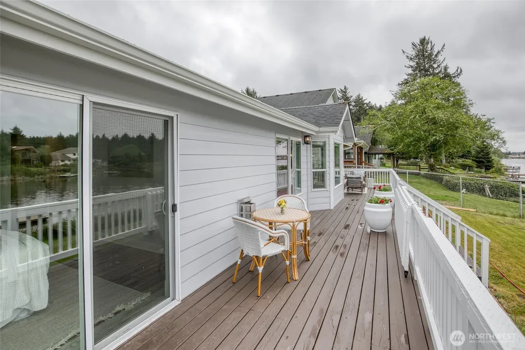 105 Duck Lake Drive NE Ocean Shores WA 98569