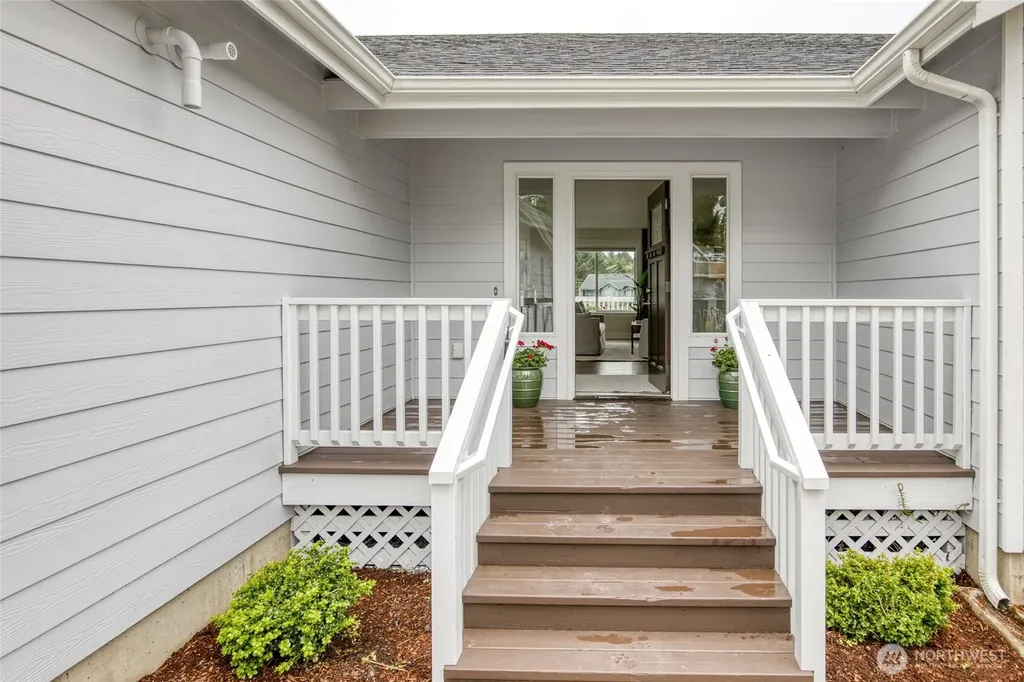 105 Duck Lake Drive NE Ocean Shores WA 98569
