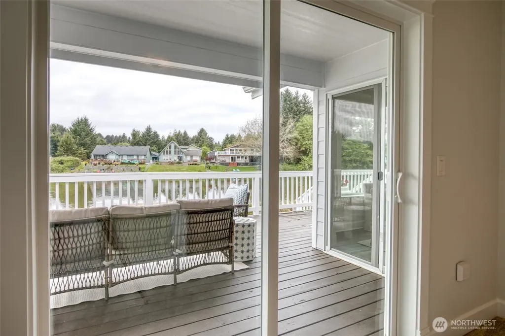 105 Duck Lake Drive NE Ocean Shores WA 98569