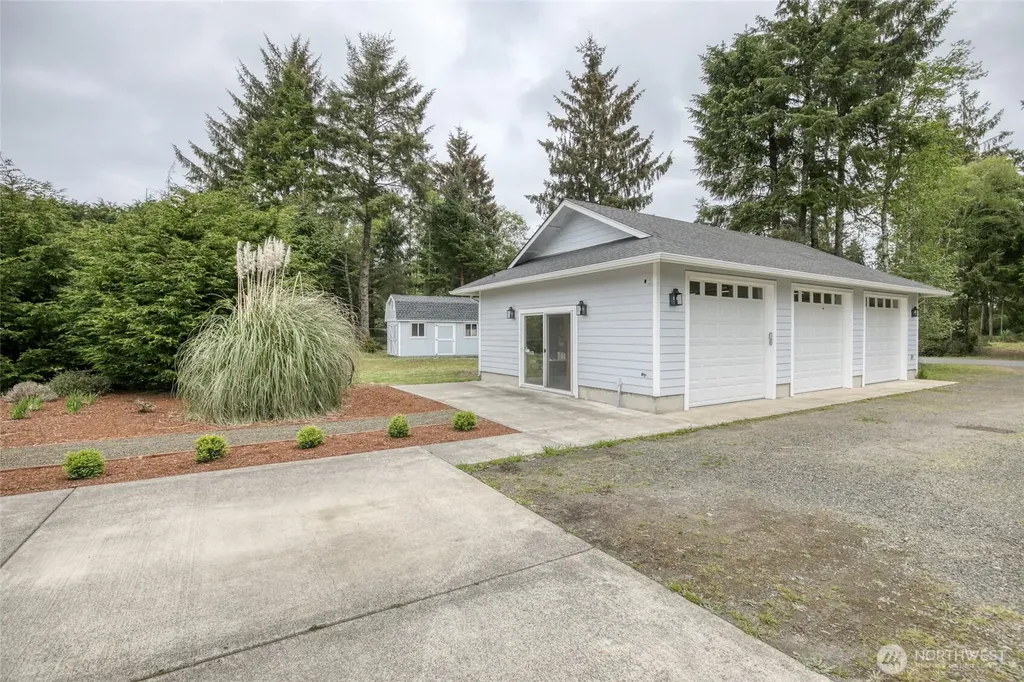 105 Duck Lake Drive NE Ocean Shores WA 98569