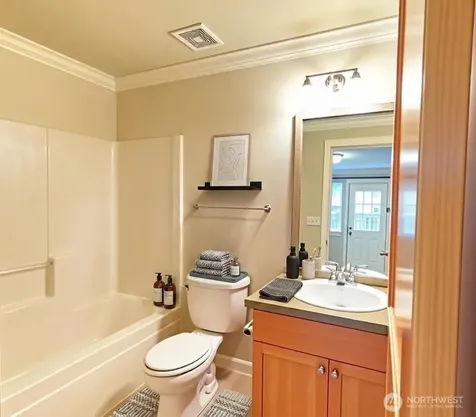 424 21st Avenue Seattle WA 98122