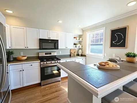 424 21st Avenue Seattle WA 98122