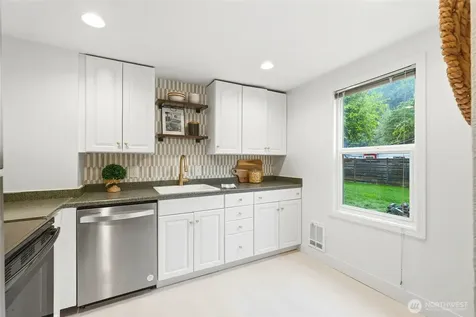 3608 SE 5th Place Renton WA 98058