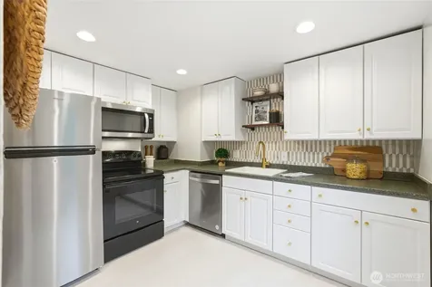 3608 SE 5th Place Renton WA 98058