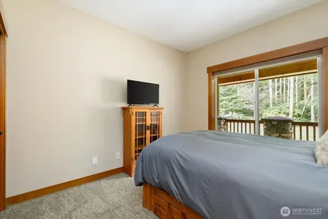 2057 Ocean Spray Lane Oak Harbor WA 98277